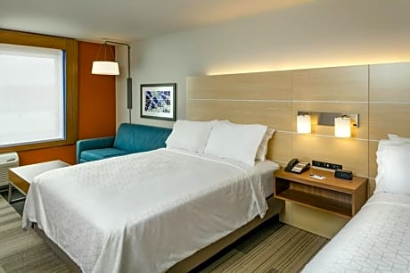 Holiday Inn Express and Suites Medford