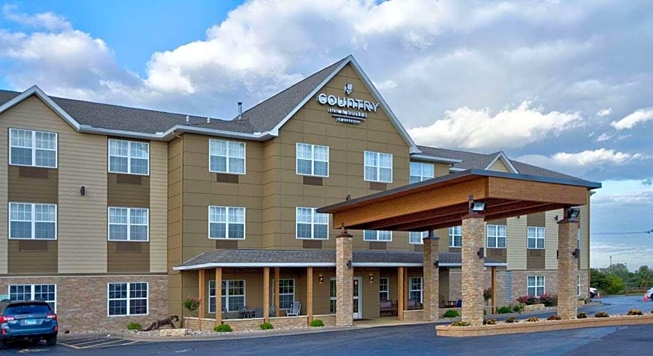 Country Inn & Suites by Radisson, Moline Airport, IL