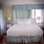 Colonial Inn Harbor Springs