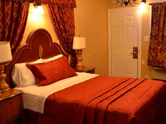 Travel Inn and Suites