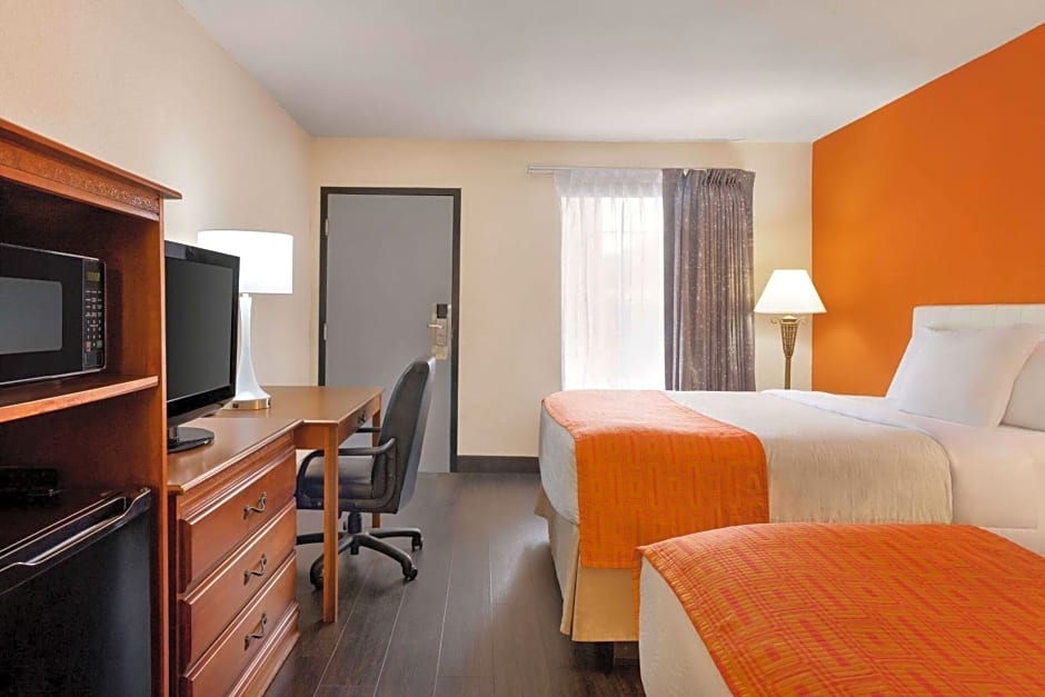 Howard Johnson by Wyndham Chattanooga Lookout Mountain I-24