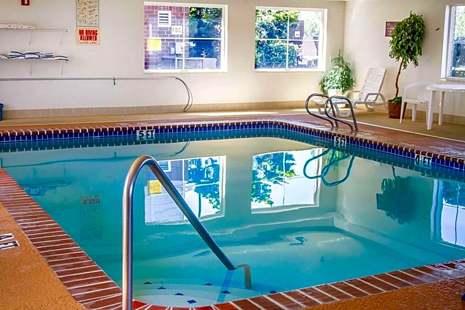 Quality Inn & Suites Longview Kelso