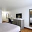 Quality Inn & Suites Longview Kelso