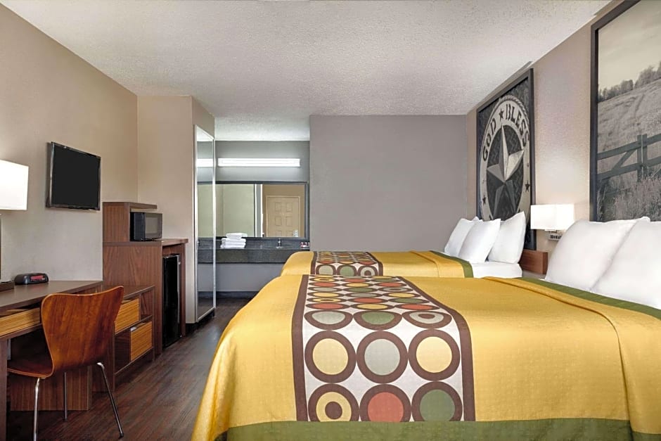 Super 8 by Wyndham Universal City