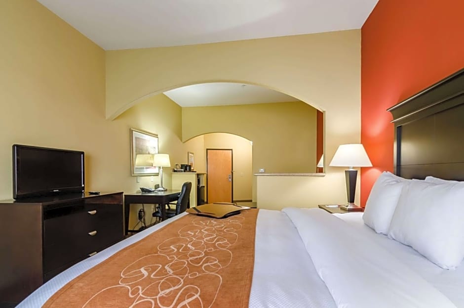  Comfort Suites Salina South