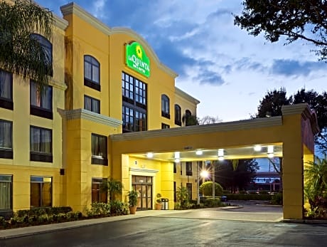La Quinta Inn & Suites by Wyndham Tampa North