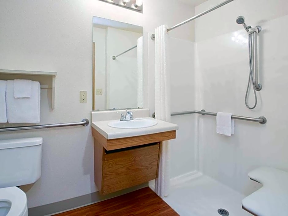 WoodSpring Suites College Station