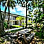 Sarasota Cay Club #612 - Heated Pool, Bunk Beds, Huge TV, Tiki Bar, More!