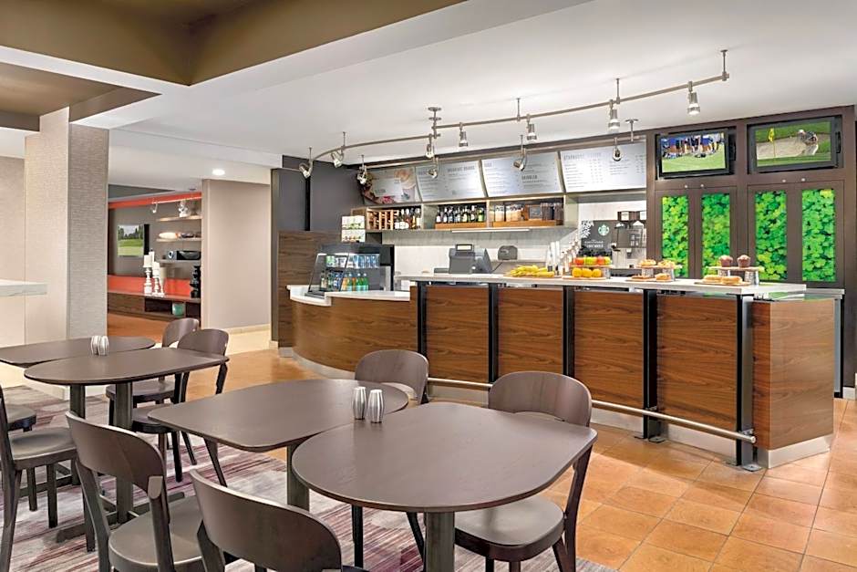 Courtyard by Marriott Dayton North