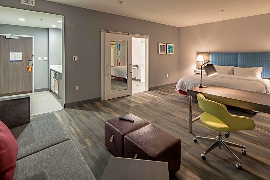 Hampton Inn By Hilton and Suites Dallas/Plano Central
