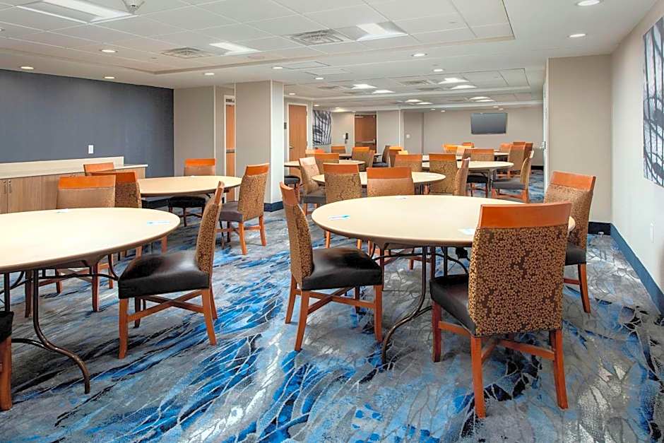 Fairfield Inn & Suites by Marriott Alexandria West/ Mark Center
