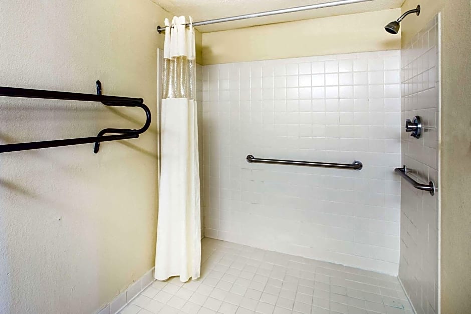 Howard Johnson by Wyndham Panama City