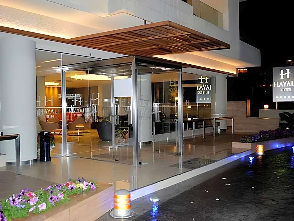 Hayali Suites