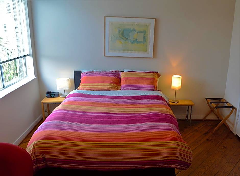 Modern B & B