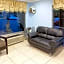 Travelodge by Wyndham Long Beach Convention Center