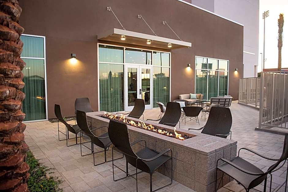 Courtyard by Marriott Mesa at Wrigleyville West
