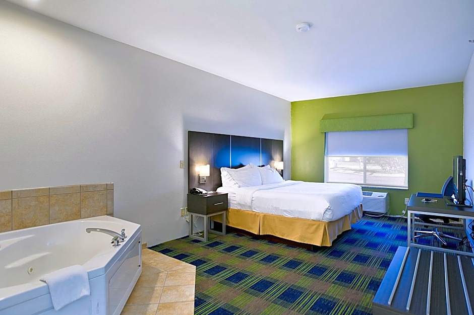 Holiday Inn Express Hotel & Suites Vermillion