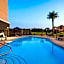 La Quinta Inn & Suites by Wyndham Gonzales