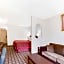 Days Inn & Suites by Wyndham Laredo
