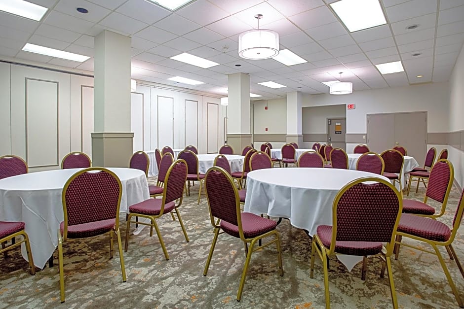 Red Roof Inn PLUS+ Wichita East