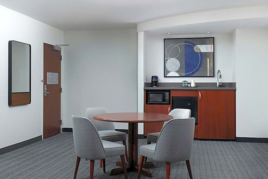 Courtyard by Marriott Wichita at Old Town