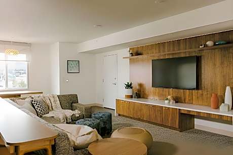 Studio Commons, 4 Bedroom Suite