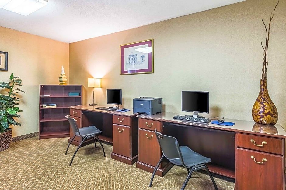 Clarion Hotel - Cincinnati North