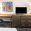 La Quinta Inn & Suites by Wyndham Pampa