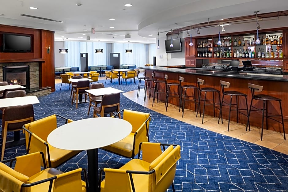 Courtyard by Marriott Shelton