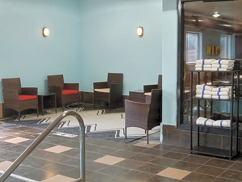Red Roof Inn & Suites Detroit - Melvindale/Dearborn