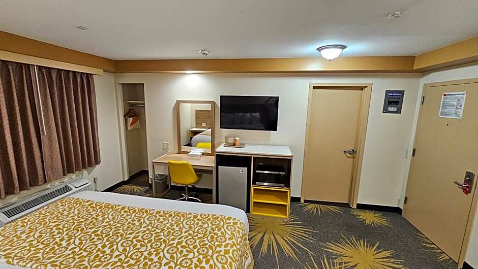 Econo Lodge Woodbridge