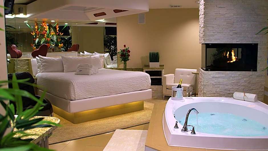 Sybaris Pool Suites Frankfort - Adults Only