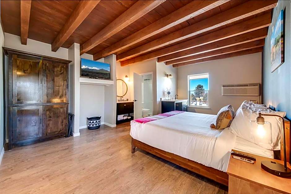 Taos Motor Lodge