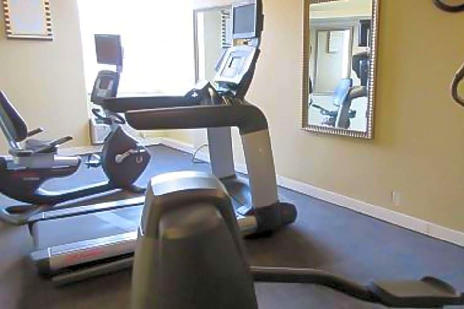 Quality Inn & Suites Airport