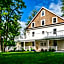 Lakehouse Inn