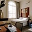 Club Quarters Hotel in Philadelphia