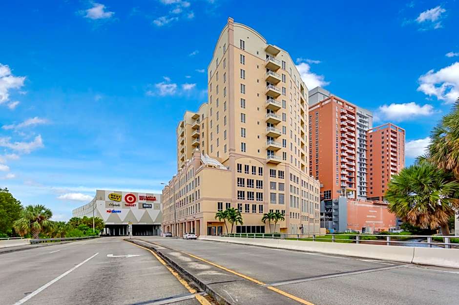 Dadeland Towers by Miami Vacations