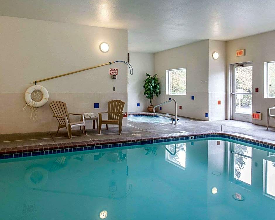 Holiday Inn Express & Suites Tumwater Olympia