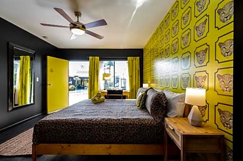 Cheetah Hotel