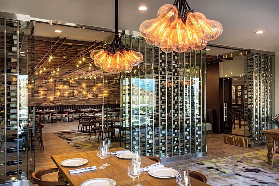 DoubleTree By Hilton Pomona
