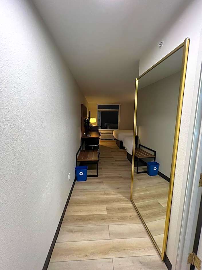 Wingate by Wyndham Dublin Near Claytor Lake State Park