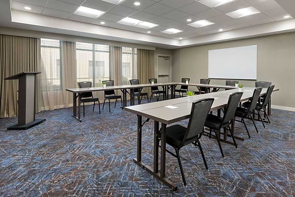 Residence Inn by Marriott Long Island Garden City