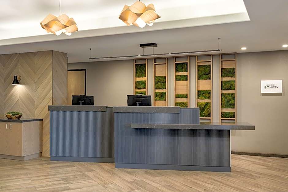 Fairfield by Marriott Inn & Suites Fresno River Park
