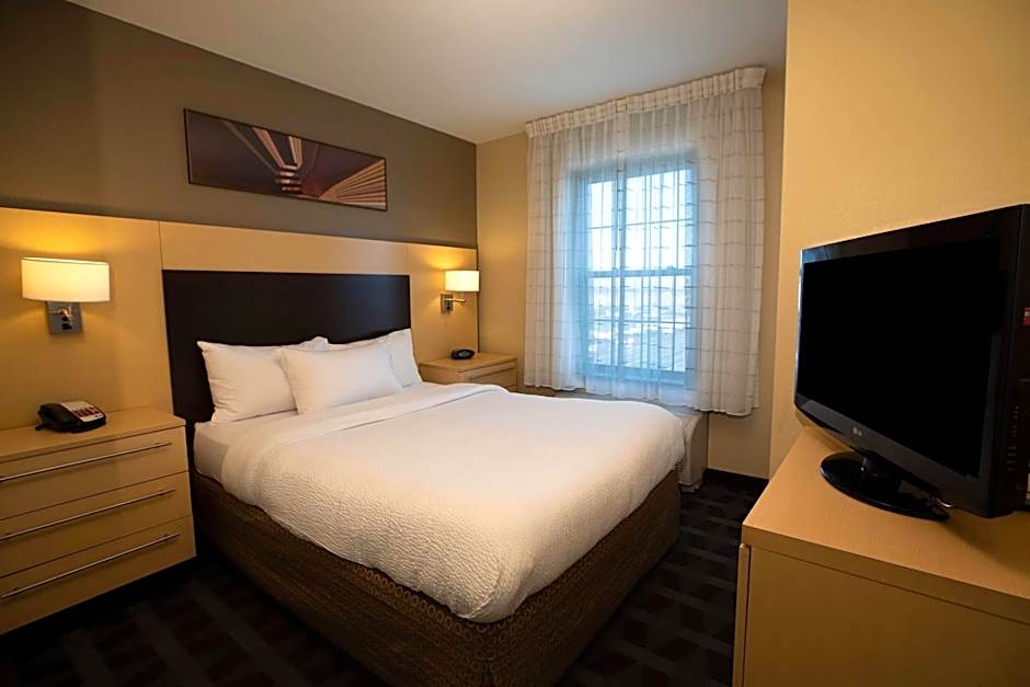 TownePlace Suites by Marriott Republic Airport Long Island/Farmingdale