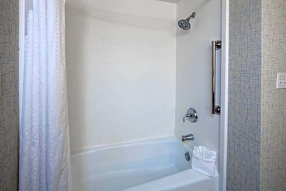 Holiday Inn Express Oakland - Airport