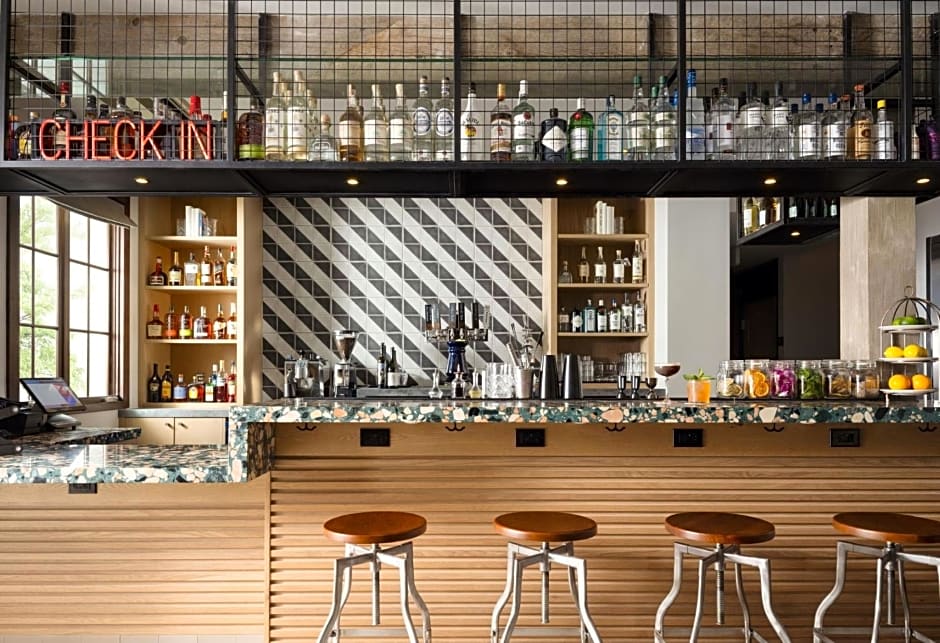 Moxy Santa Barbara