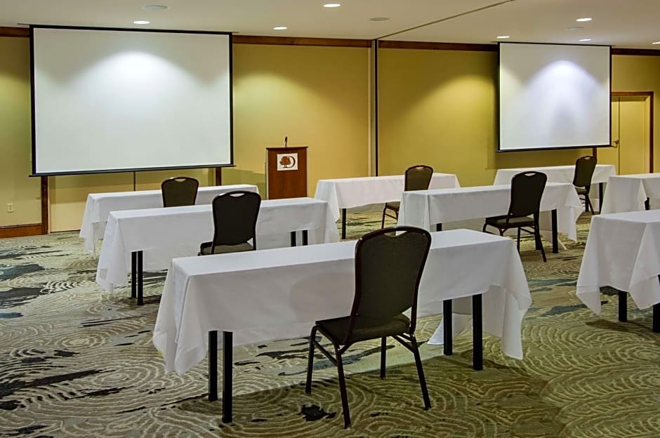 DoubleTree By Hilton Newark