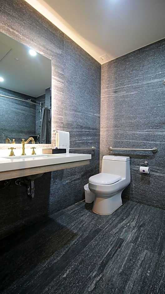 QUARTZ HOTEL & SPA