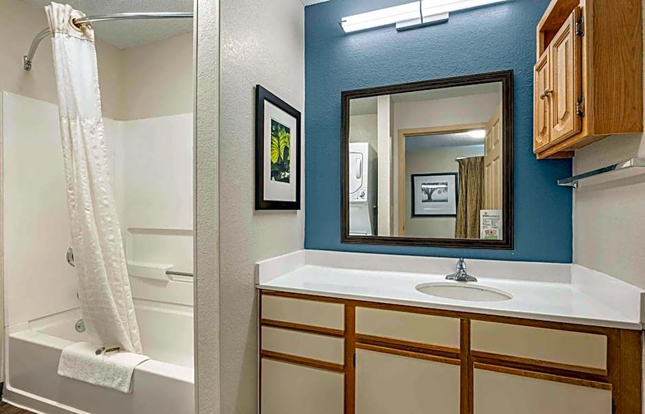 Extended Stay America Suites - Cincinnati - Blue Ash - Reed Hartman