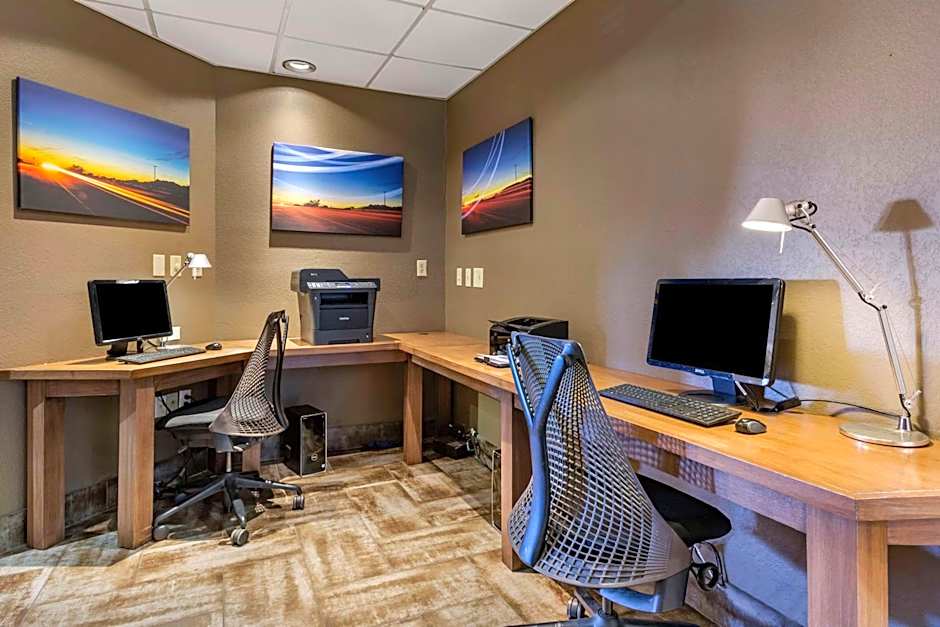 Best Western Plus Scottsdale Thunderbird Suites